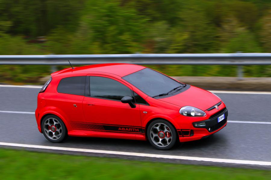  Abarth Punto Evo (199) 2010 года  (фото 41 из 57)